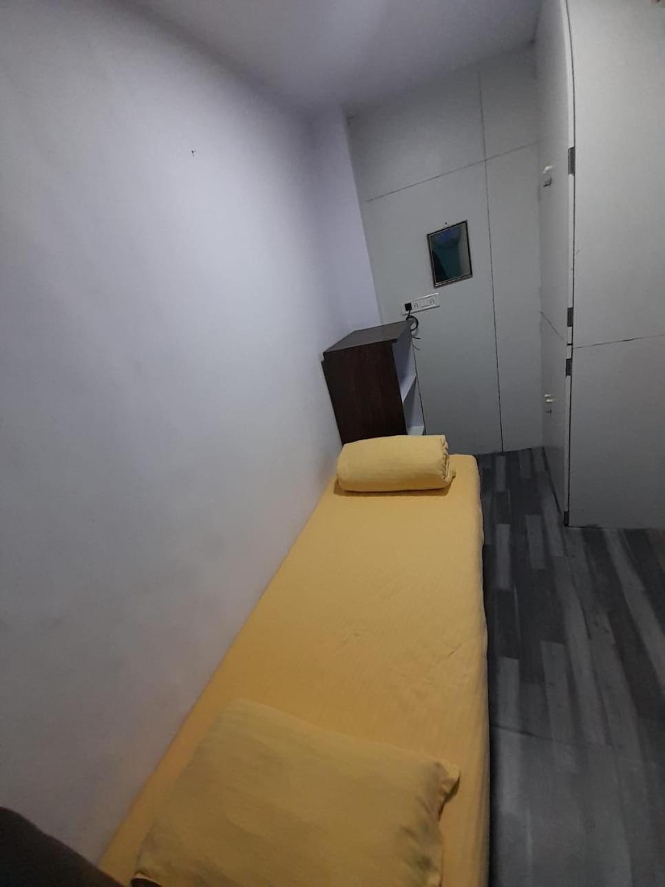 Sinhassan Dormitory Hostel Juhu Mumbai Kültér fotó