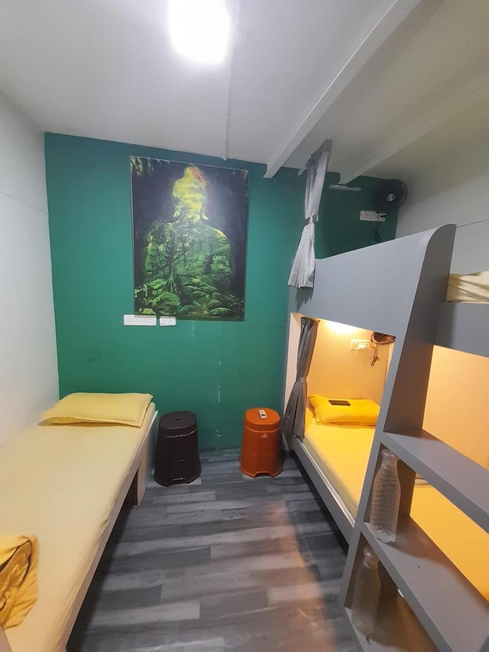 Sinhassan Dormitory Hostel Juhu Mumbai Kültér fotó